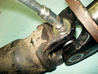 Шприцевание крестовин BMW 2 серии Gran Tourer  в Жуковском