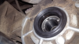 Замена сальника привода BMW i8  в Жуковском